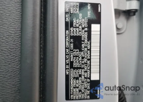 2021 Volvo Xc40 T5 R-Design z USA, uszkodzony, nr VIN YV4162UM6M2595553